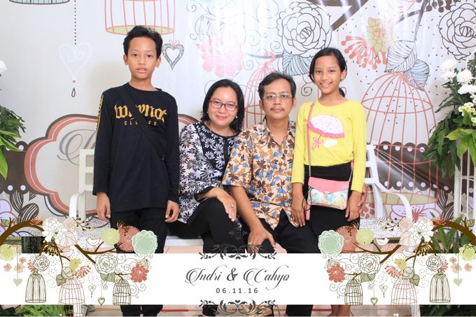 The Wedding of Indri & Cahyono by SoCeez Photobooth - 006