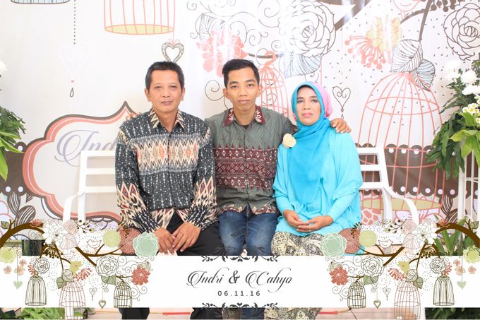 The Wedding of Indri & Cahyono by SoCeez Photobooth - 007