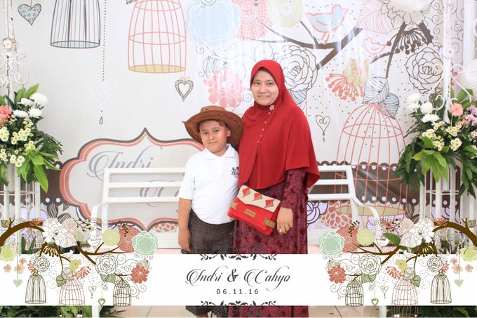 The Wedding of Indri & Cahyono by SoCeez Photobooth - 013