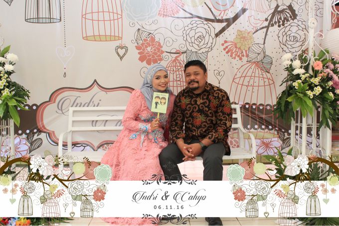 The Wedding of Indri & Cahyono by SoCeez Photobooth - 020