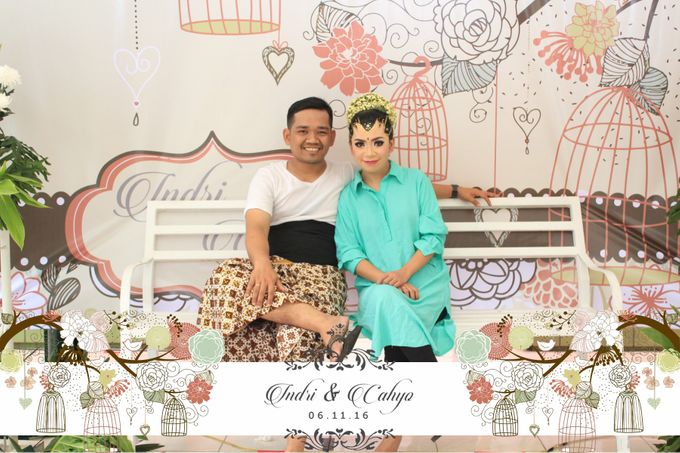 The Wedding of Indri & Cahyono by SoCeez Photobooth - 023