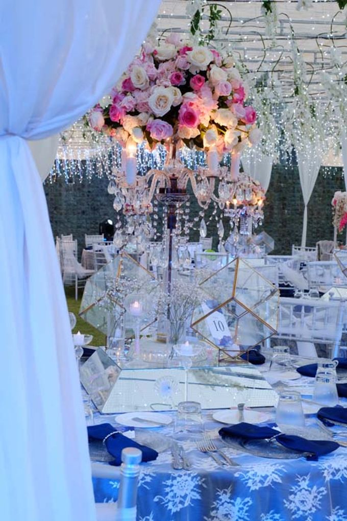 Wedding Dinner Edward & Noviana by The Royal Santrian Luxury Beach Villa - 019 Wedding Dinner Edward & Noviana by The Royal Santrian Luxury Beach Villa - 019