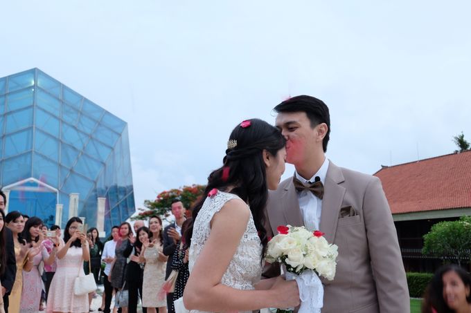 Diamond Chappel Bali - Michael & Intan Wedding by Impressions Wedding Organizer - 014 Diamond Chappel Bali - Michael & Intan Wedding by Impressions Wedding Organizer - 014