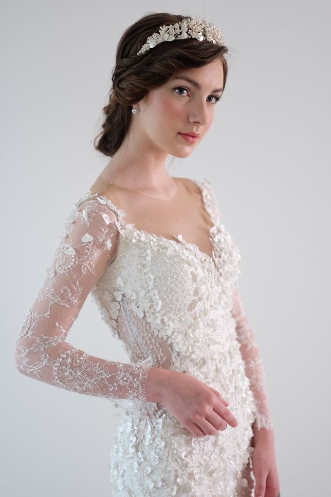 CROWN by Rinaldy A Yunardi available for RENT by LAMIIK BRIDAL - 007 CROWN by Rinaldy A Yunardi available for RENT by LAMIIK BRIDAL - 007
