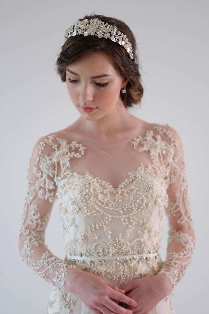 CROWN by Rinaldy A Yunardi available for RENT by LAMIIK BRIDAL - 008 CROWN by Rinaldy A Yunardi available for RENT by LAMIIK BRIDAL - 008