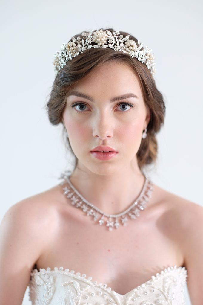 CROWN by Rinaldy A Yunardi available for RENT by LAMIIK BRIDAL - 012 CROWN by Rinaldy A Yunardi available for RENT by LAMIIK BRIDAL - 012