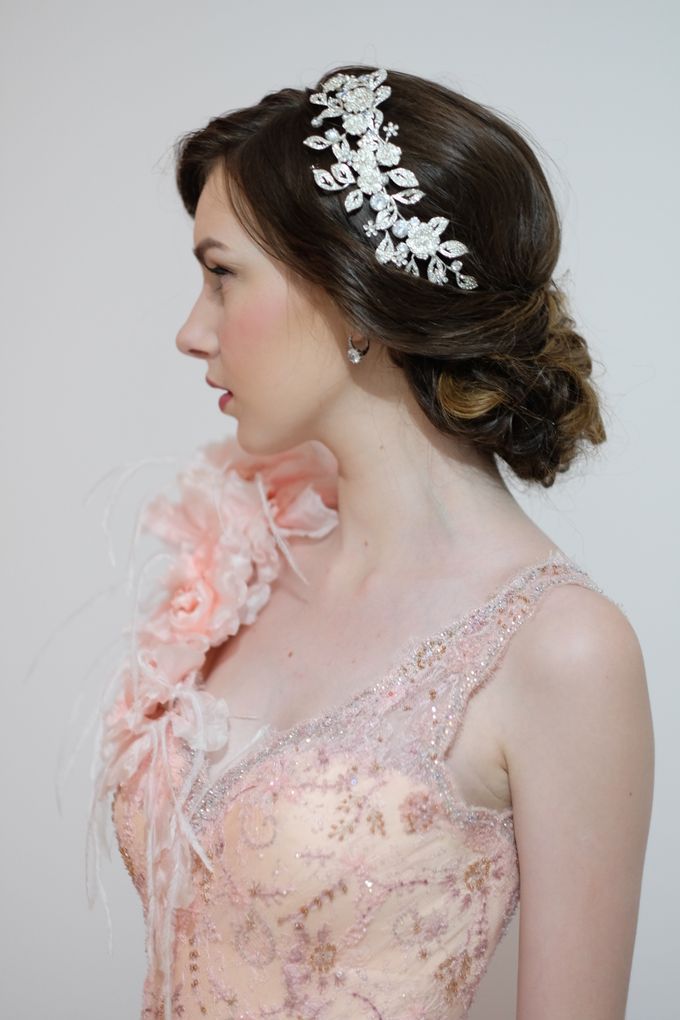 CROWN by Rinaldy A Yunardi available for RENT by LAMIIK BRIDAL - 006 CROWN by Rinaldy A Yunardi available for RENT by LAMIIK BRIDAL - 006