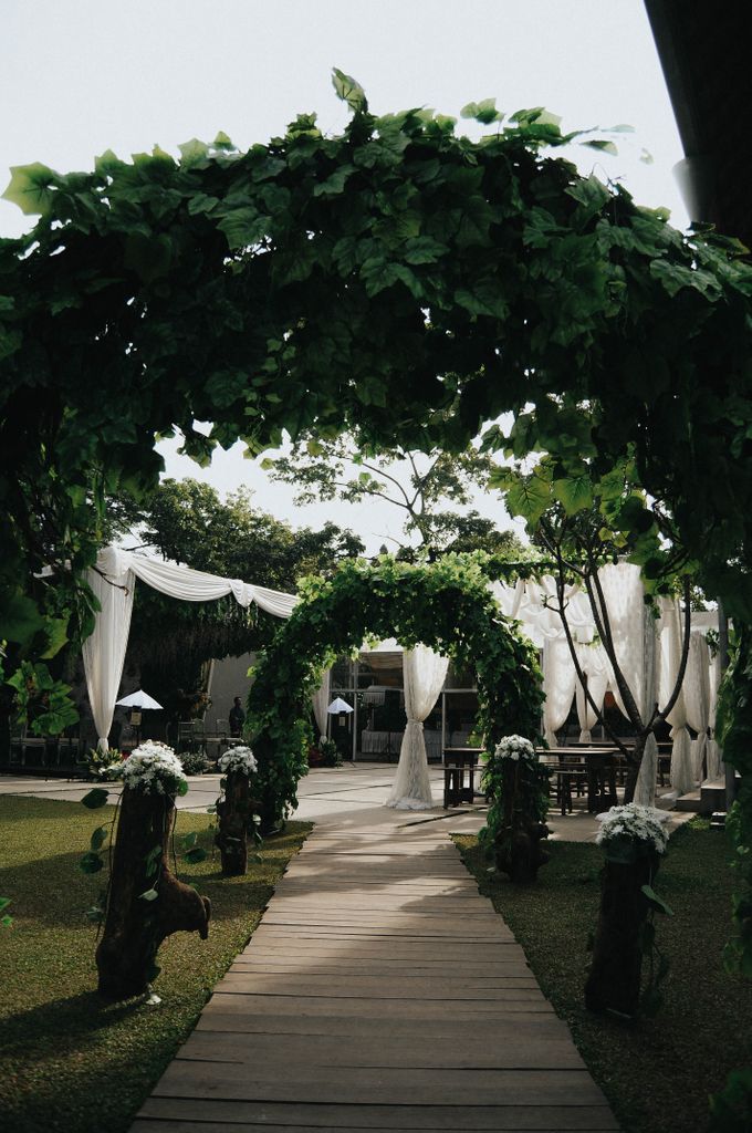 FAIRY-KINFOLK WEDDING Ruri & Elzan by GHAISANIYARA WEDDING - 002 FAIRY-KINFOLK WEDDING Ruri & Elzan by GHAISANIYARA WEDDING - 002