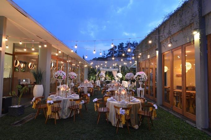 Wedding 2015 by TJENDANA BISTRO | Bridestory.com