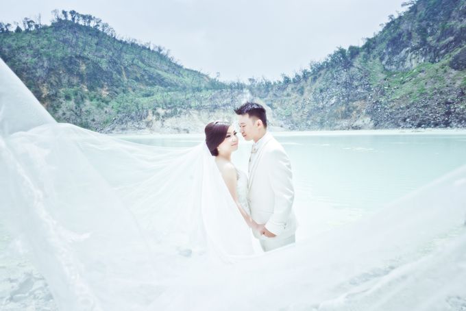 SWEET ESCAPE by YOHANNES BRIDAL - 019