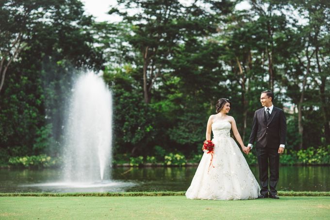 prewedding outdoor amel & felix by Francis'k Bride - 003