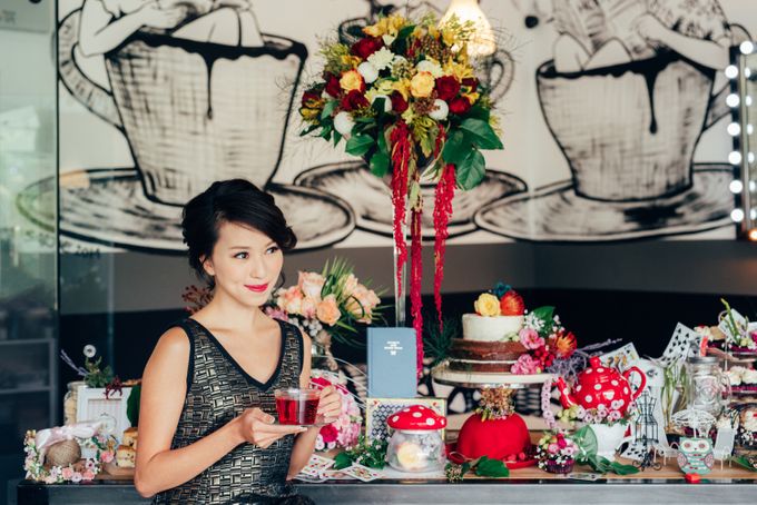 Madhatter's Party Themed Shoot x Melissa Koh by Ever & Blue Floral Design - 006 Madhatter's Party Themed Shoot x Melissa Koh by Ever & Blue Floral Design - 006