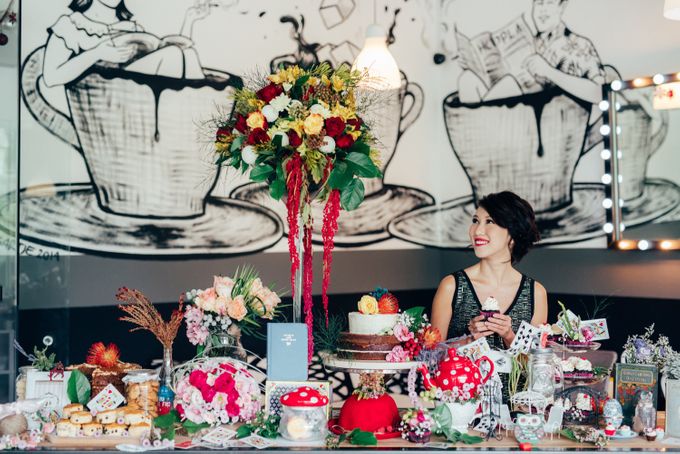 Madhatter's Party Themed Shoot x Melissa Koh by Ever & Blue Floral Design - 009 Madhatter's Party Themed Shoot x Melissa Koh by Ever & Blue Floral Design - 009
