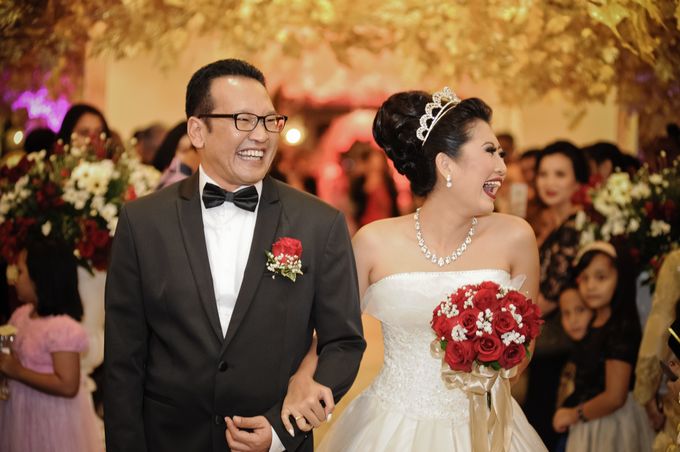 Henny & Erwin Wedding by Yoga Septa Make Up Artist - 002 Henny & Erwin Wedding by Yoga Septa Make Up Artist - 002