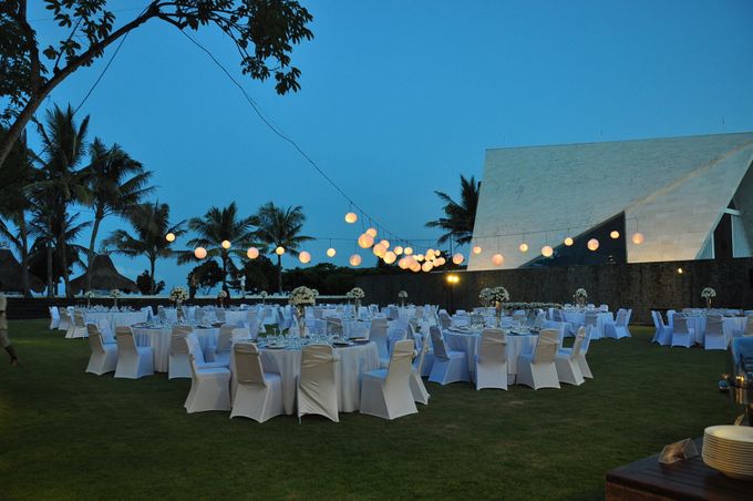 Wedding & Dinner of Dwinisa & Nathan by The Royal Santrian Luxury Beach Villa - 021