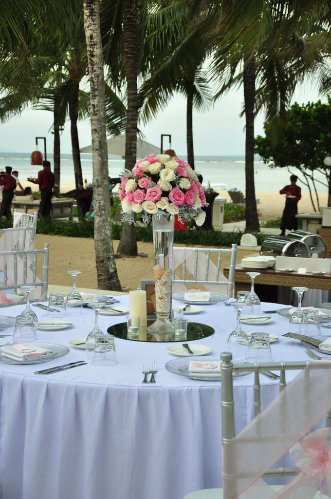 Wedding & Dinner of Kyle and Bethany by The Royal Santrian Luxury Beach Villa - 034