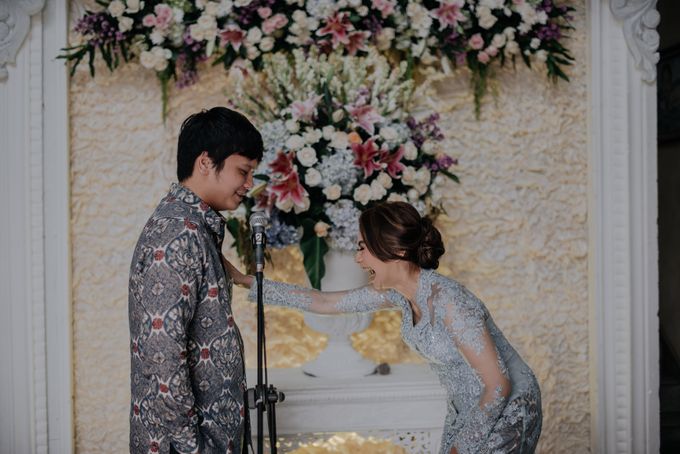 Engagement of Dimas & Fathya by Kimi and Smith Pictures - 010 Engagement of Dimas & Fathya by Kimi and Smith Pictures - 010