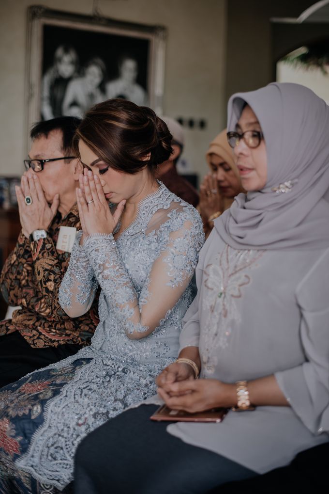 Engagement of Dimas & Fathya by Kimi and Smith Pictures - 011