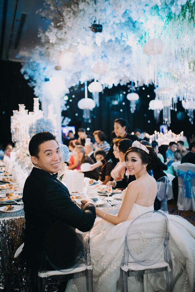 Edwin & Grace Wedding Day By Dhika by Shangri-La Hotel, Surabaya - 012
