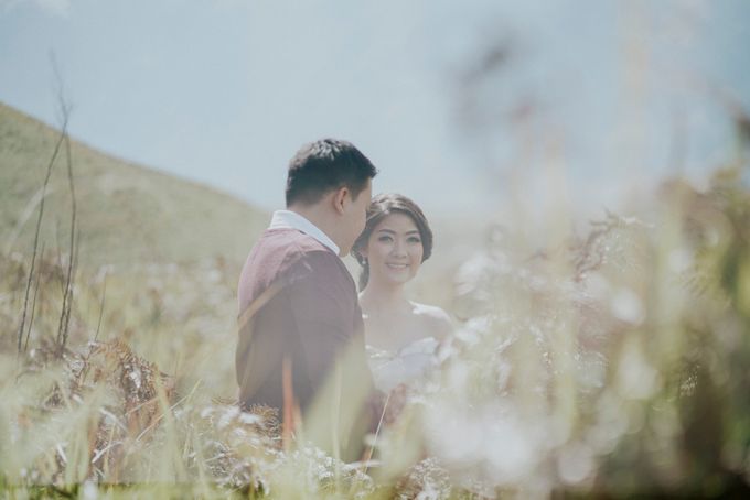 The Prewedding of Edward and Tressy - Bromo by Lighthouse Photography - 007 The Prewedding of Edward and Tressy - Bromo by Lighthouse Photography - 007