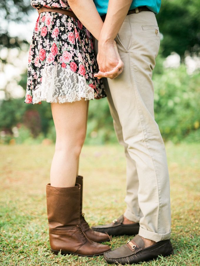 Issa x Justin Pinto Art Gallery Engagement by GJ Esguerra Photography - 015 Issa x Justin Pinto Art Gallery Engagement by GJ Esguerra Photography - 015