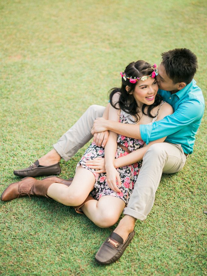 Issa x Justin Pinto Art Gallery Engagement by GJ Esguerra Photography - 016 Issa x Justin Pinto Art Gallery Engagement by GJ Esguerra Photography - 016