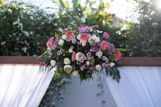 Flower Arrangement by Nyaman Villas - 004 Flower Arrangement by Nyaman Villas - 004