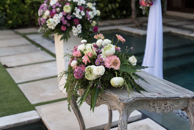 Flower Arrangement by Nyaman Villas - 006 Flower Arrangement by Nyaman Villas - 006