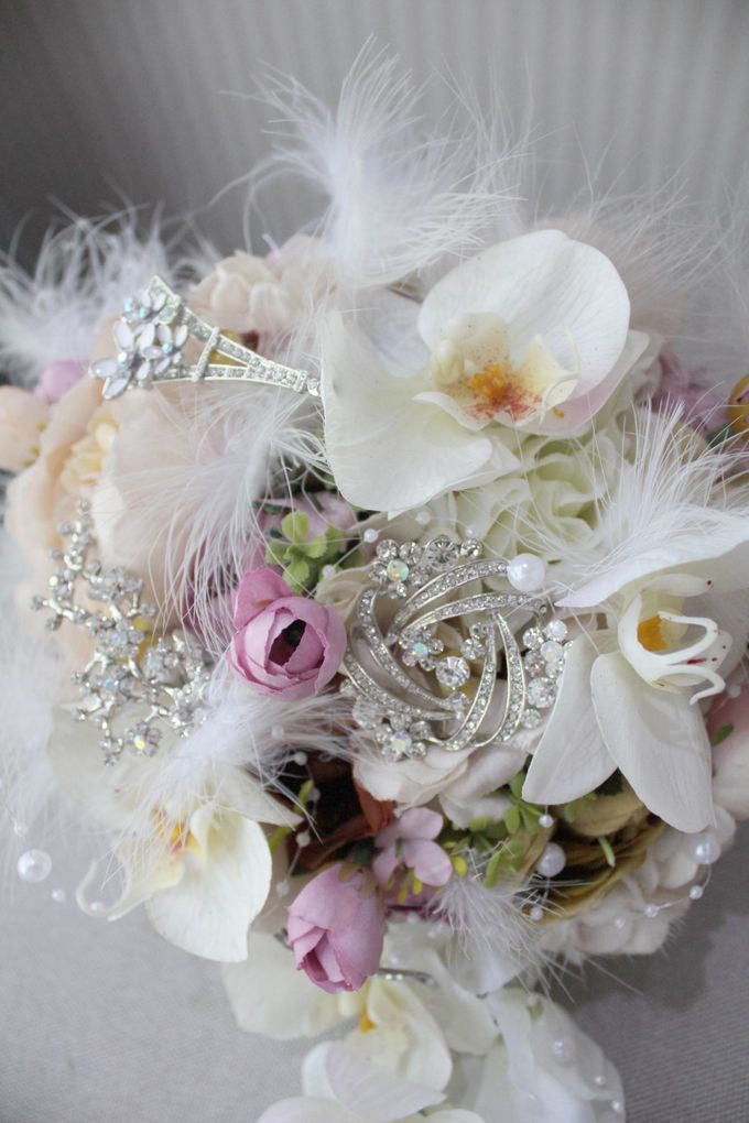 Wedding Bouquet Artificial Flower by KYRIA WEDDING - 002 Wedding Bouquet Artificial Flower by KYRIA WEDDING - 002