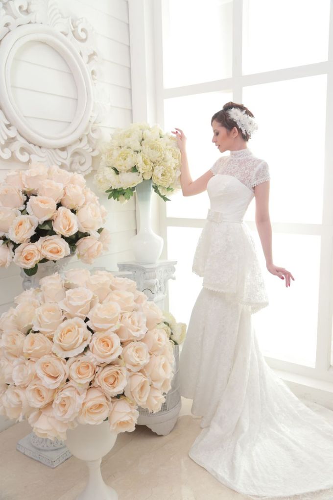 Photoshoot wedding gown by KYRIA WEDDING - 004 Photoshoot wedding gown by KYRIA WEDDING - 004