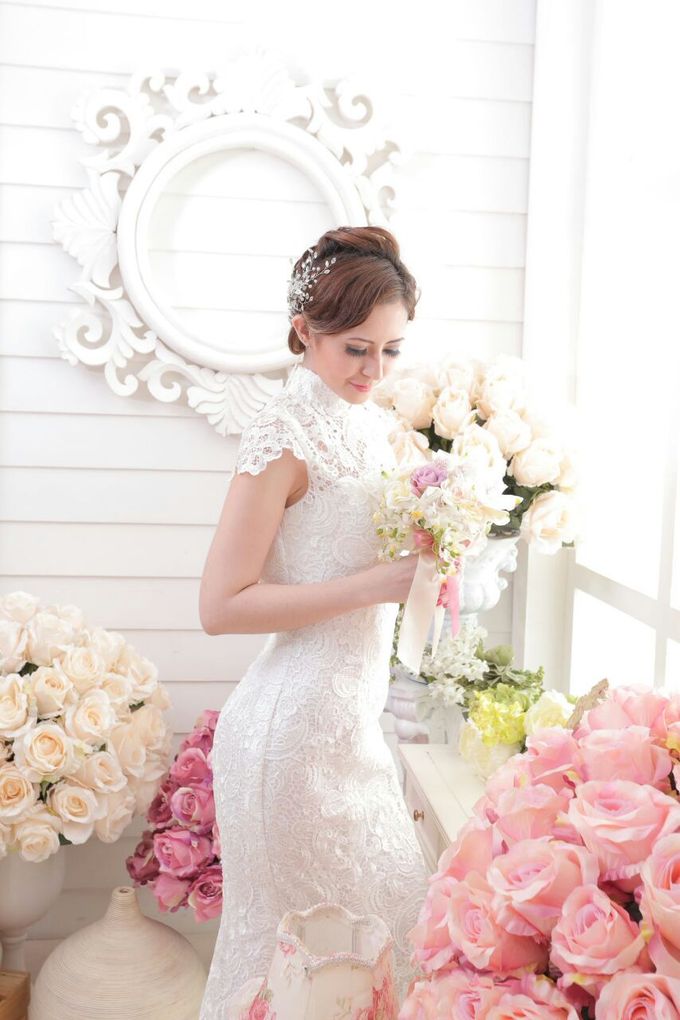 Photoshoot wedding gown by KYRIA WEDDING - 003 Photoshoot wedding gown by KYRIA WEDDING - 003