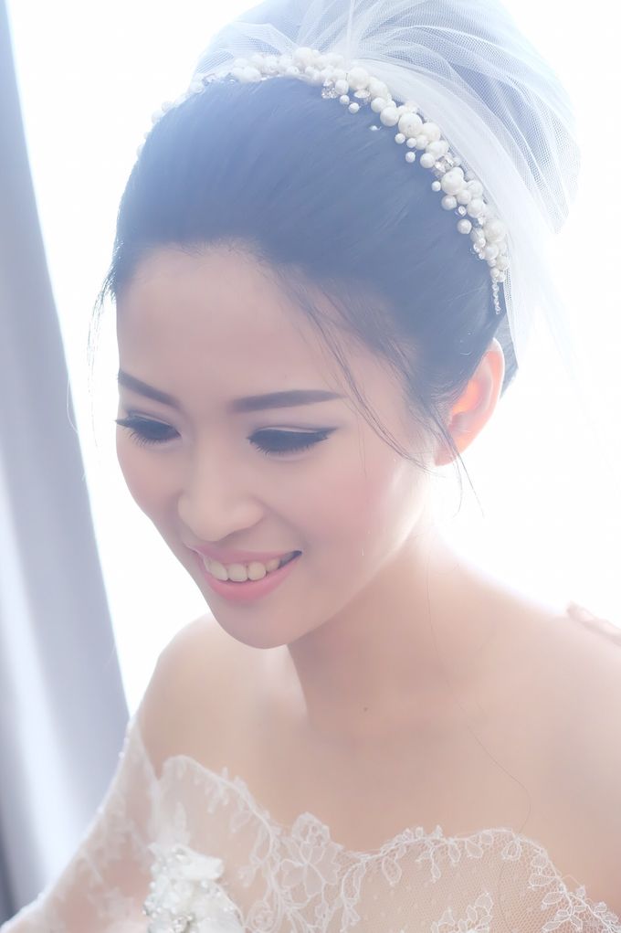 Bride with our Headpiece by Gazelle Brides - 002 Bride with our Headpiece by Gazelle Brides - 002