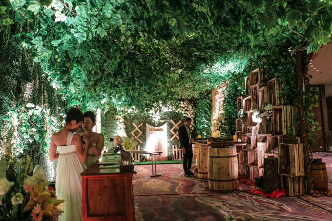 Rustic Garden Wedding Pullman Central Park by Evlin Decoration - 007