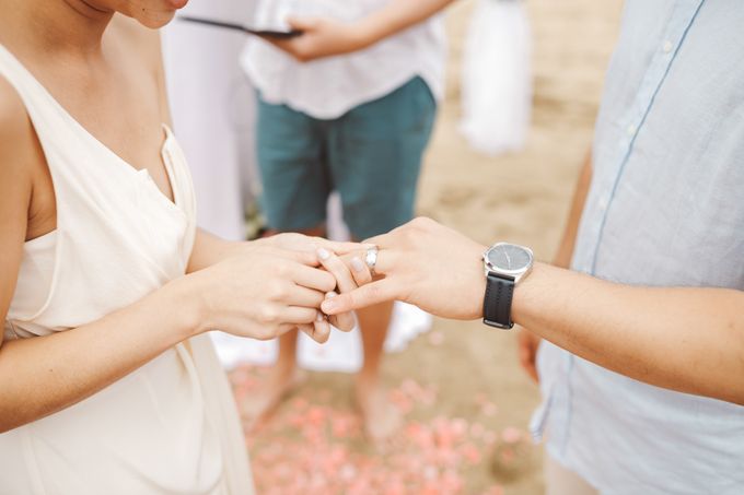 Sam & Chloe Barefoot Wedding by HOTEL NIKKO BALI BENOA BEACH - 020