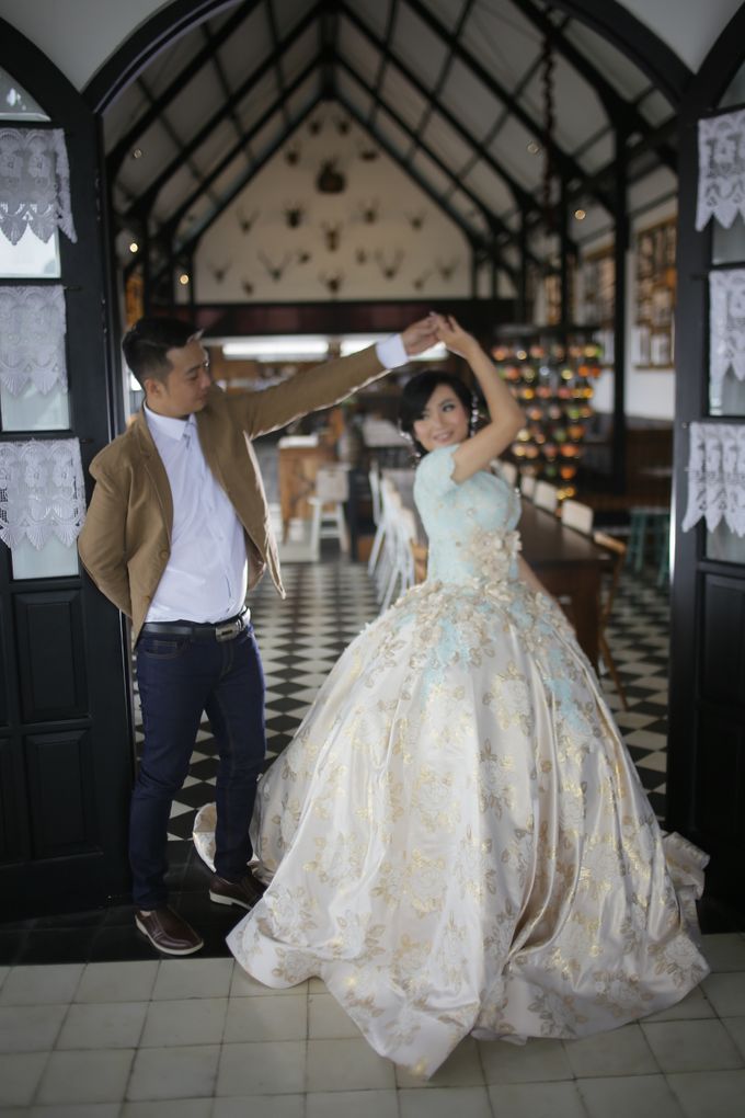 Prewedding Gown for Mrs Risca by Deasy Marlina - 003