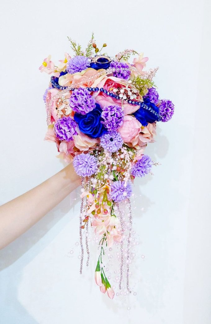 Alice in Wonderland Bouquet by Cup Of Love Design Studio - 003