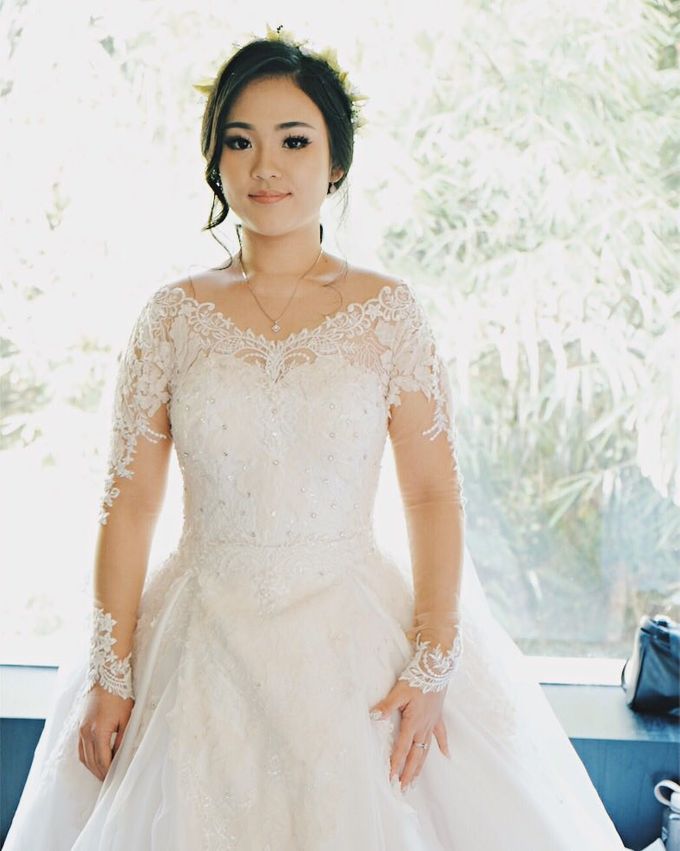 Wedding Gown for Mrs Jessica Rusli by Deasy Marlina - 007