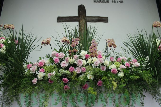PEMBERKATAN DI GEREJA by Home Smile Florist - 005 PEMBERKATAN DI GEREJA by Home Smile Florist - 005