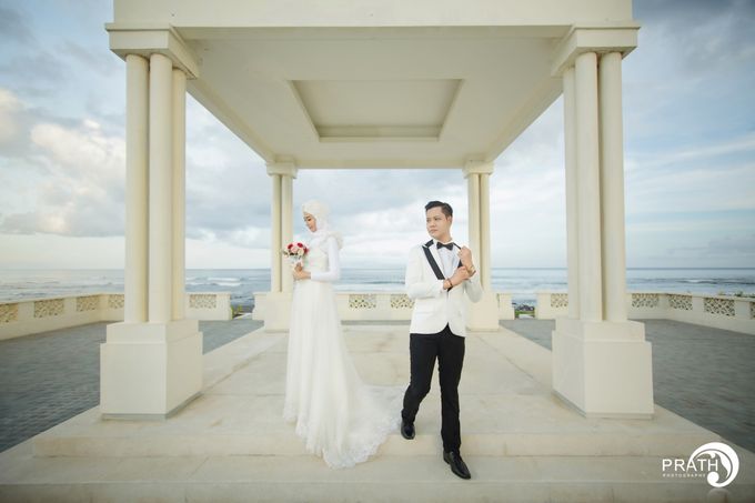 Beautiful Pre Wedding Photoshoot at Collonial Place by Rumah Luwih Beach Resort - 006