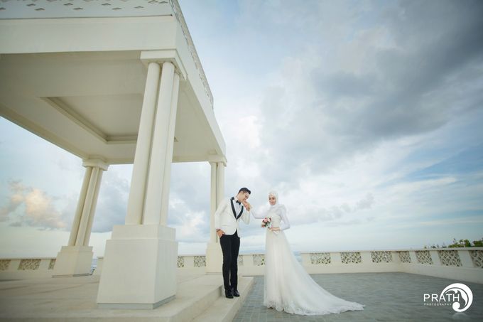 Beautiful Pre Wedding Photoshoot at Collonial Place by Rumah Luwih Beach Resort - 008