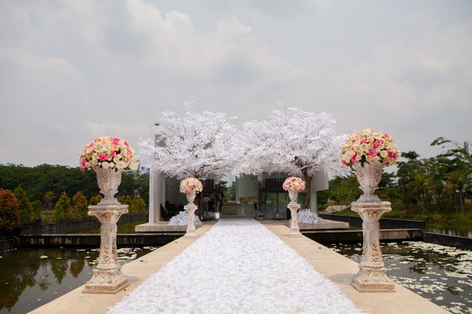 The Wedding of Yudi & Olivia -Chakra BSD by The Swan Decoration - 005 The Wedding of Yudi & Olivia -Chakra BSD by The Swan Decoration - 005