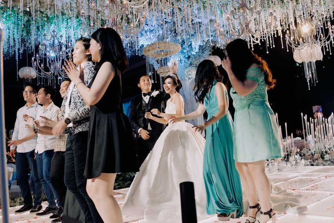 Edwin & Grace Wedding Day By Dhika by Shangri-La Hotel, Surabaya - 020