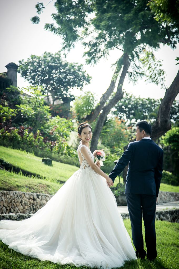 Wedding at Four Seasons Jimbaran Bali by Four Seasons Resort Bali at Jimbaran Bay - 012