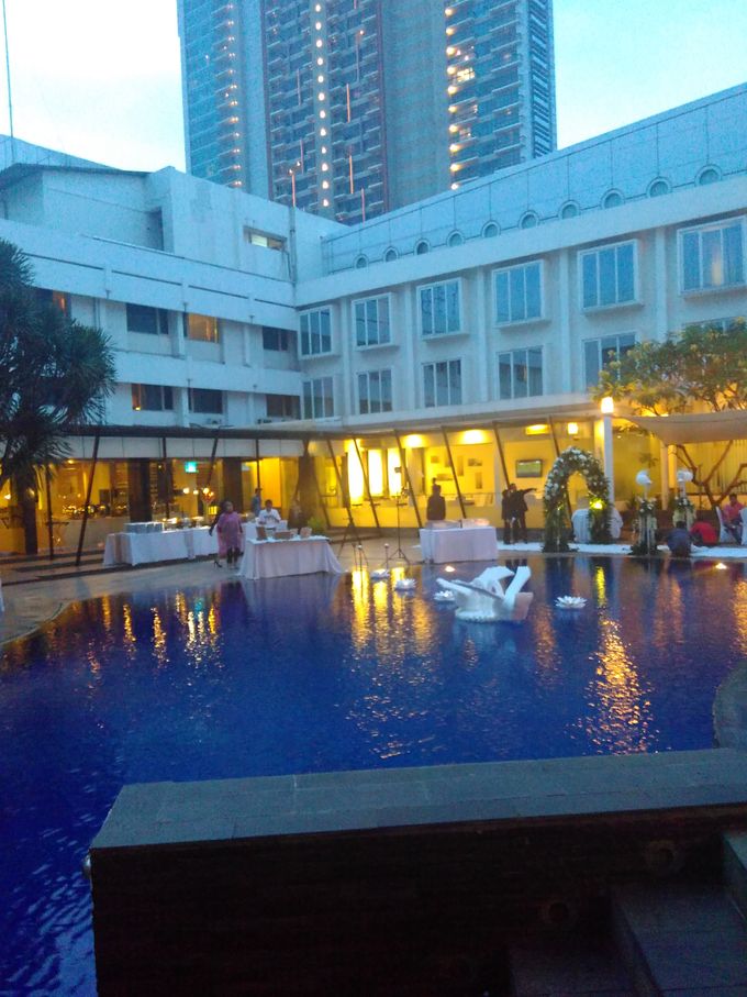 outdoor pool party the wedding by grandkemang Jakarta - 002