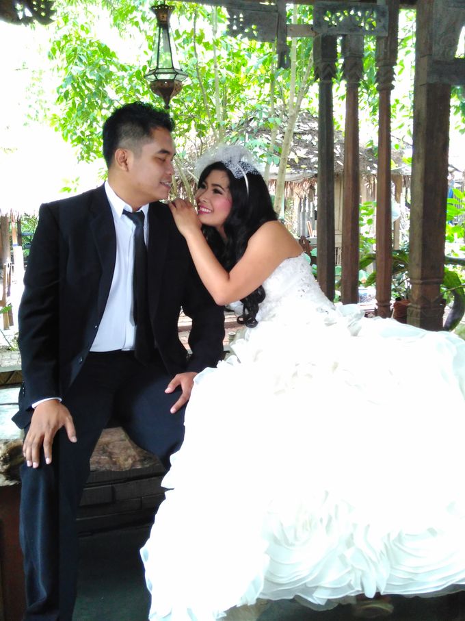 Prewedding Christmas And Dessy By Sissy Makeup Artis Bridestory Com