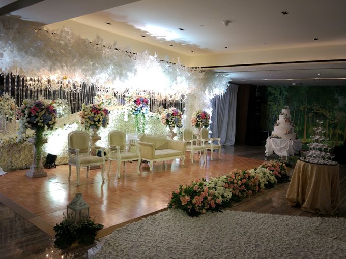 Wedding of Marshal & Maya at Residence On Five Hyatt Hotel on July 16th 2017 by Sparkling Organizer - 018 Wedding of Marshal & Maya at Residence On Five Hyatt Hotel on July 16th 2017 by Sparkling Organizer - 018