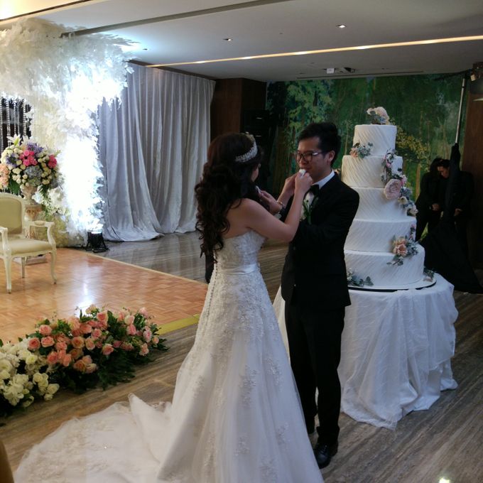 Wedding of Marshal & Maya at Residence On Five Hyatt Hotel on July 16th 2017 by Sparkling Organizer - 038 Wedding of Marshal & Maya at Residence On Five Hyatt Hotel on July 16th 2017 by Sparkling Organizer - 038