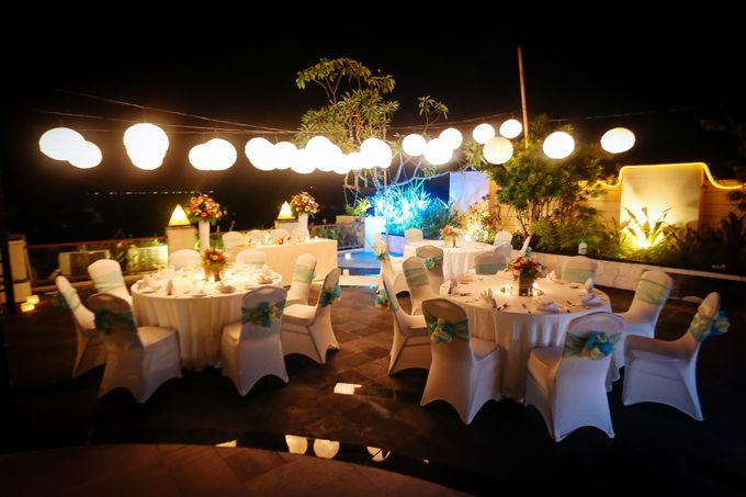 The Lighthouse Rooftop Wedding by Aston Kuta Hotel & Residence - 005