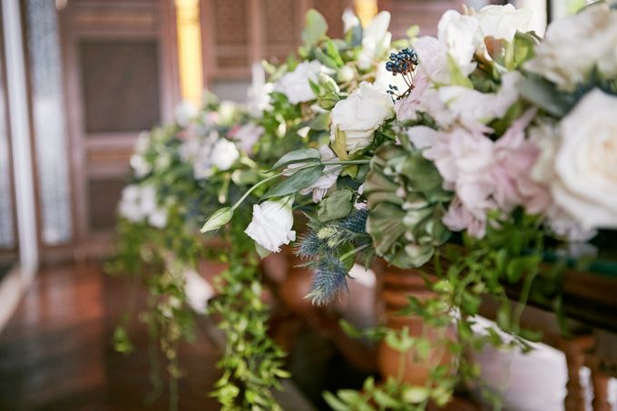 Indoor Destination Wedding at Sundara Four Seasons  Jimbaran by Flora Botanica Designs - 009