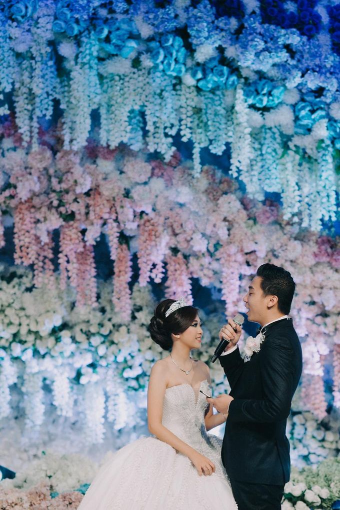 Edwin & Grace Wedding Day By Dhika by Shangri-La Hotel, Surabaya - 015
